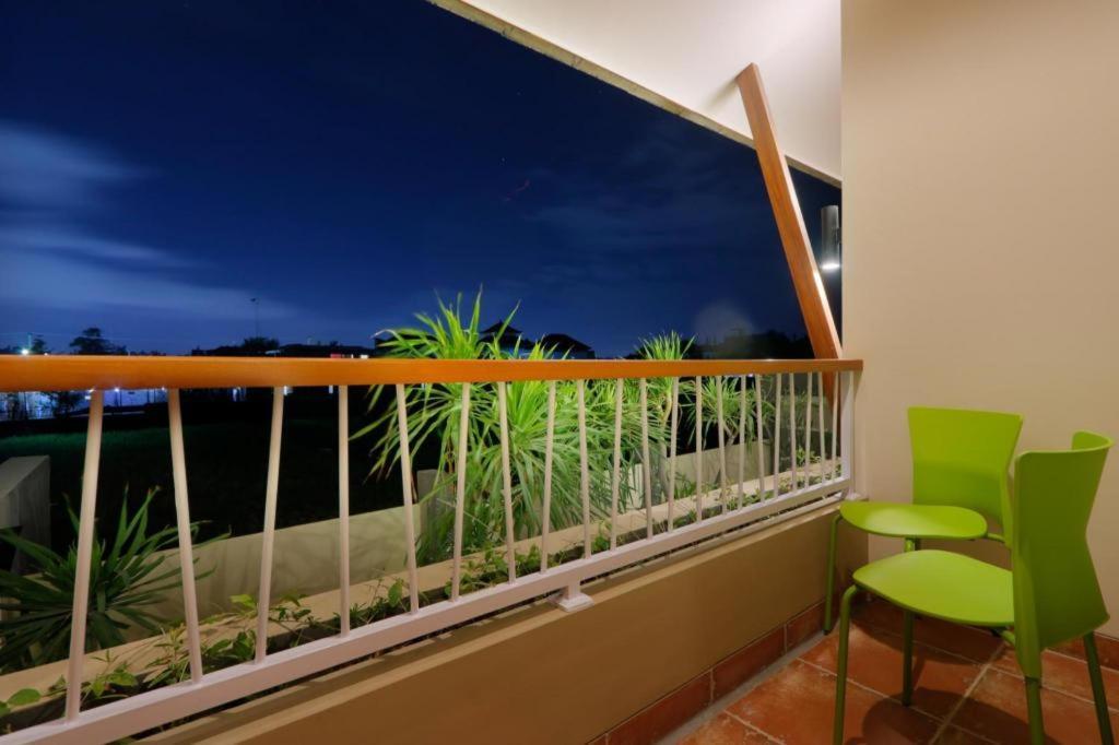 Iconic Bali Living Bed & Breakfast Denpasar  Exterior photo